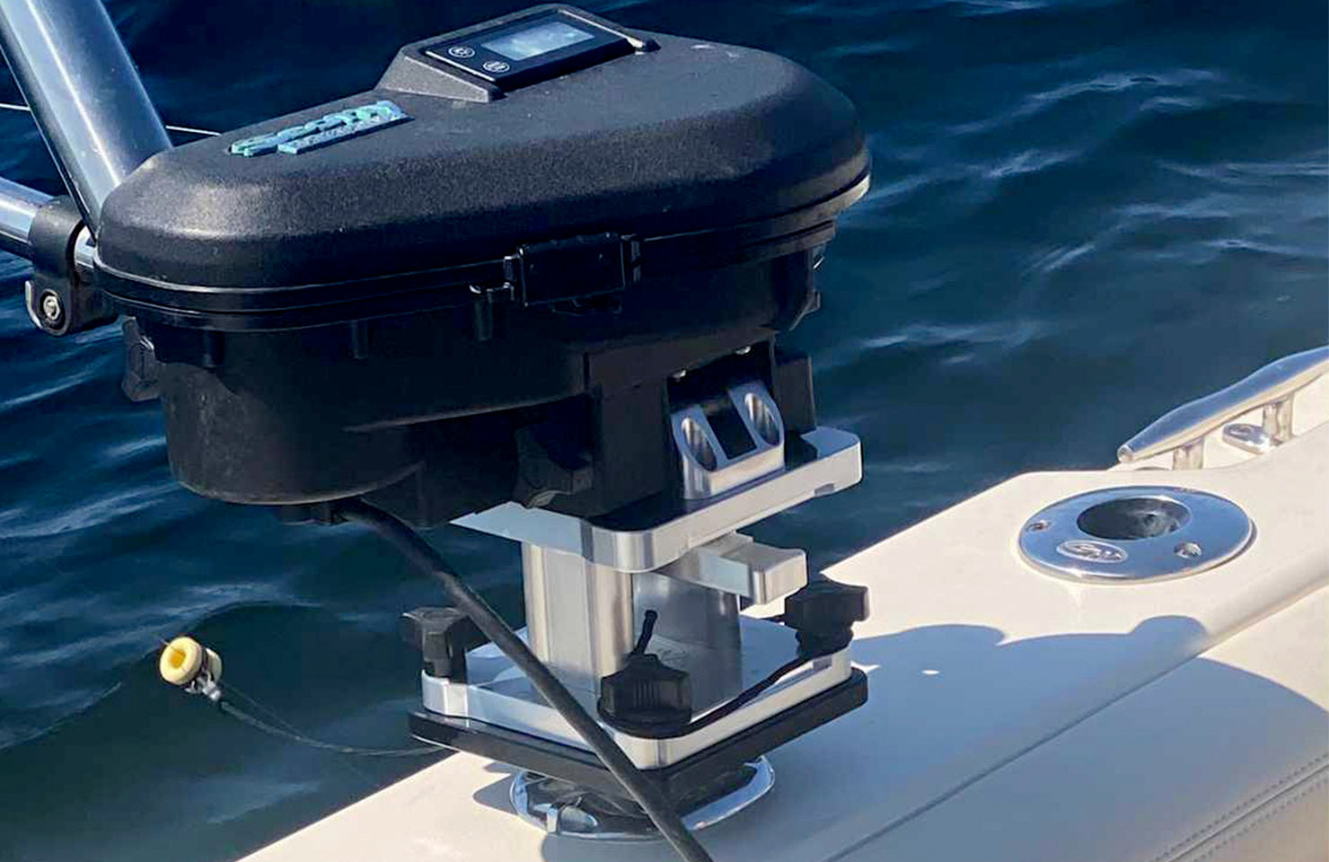 Njord Aluminum Swivel Base