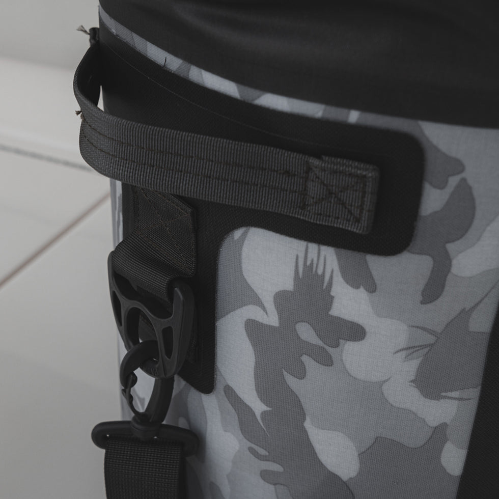 #color_fish camo grey