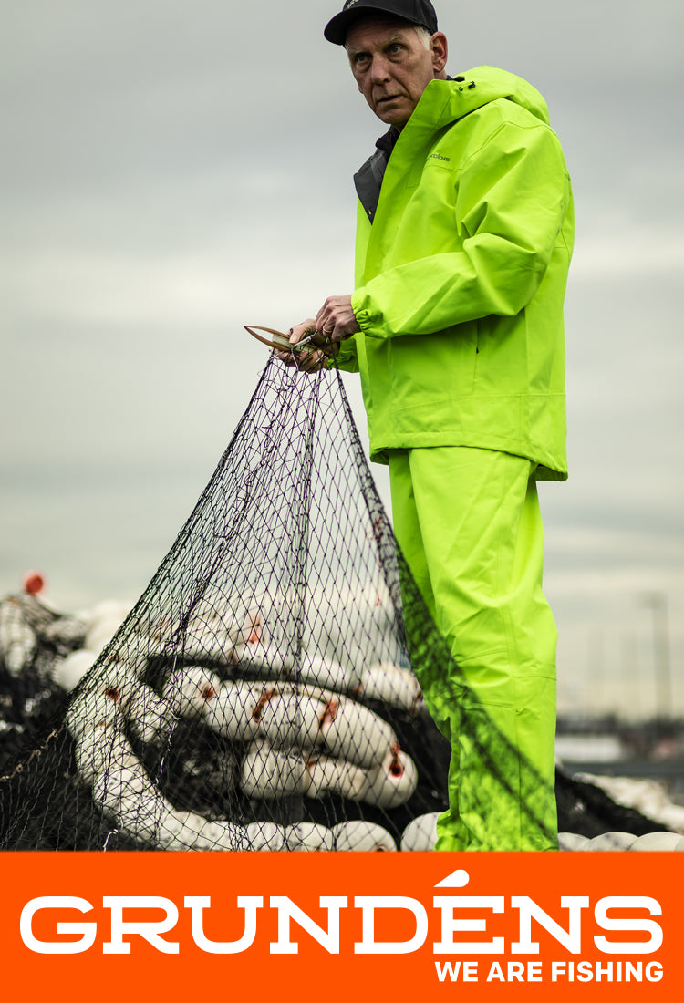 Commercial fishing net filled pacific hi-res stock photography and